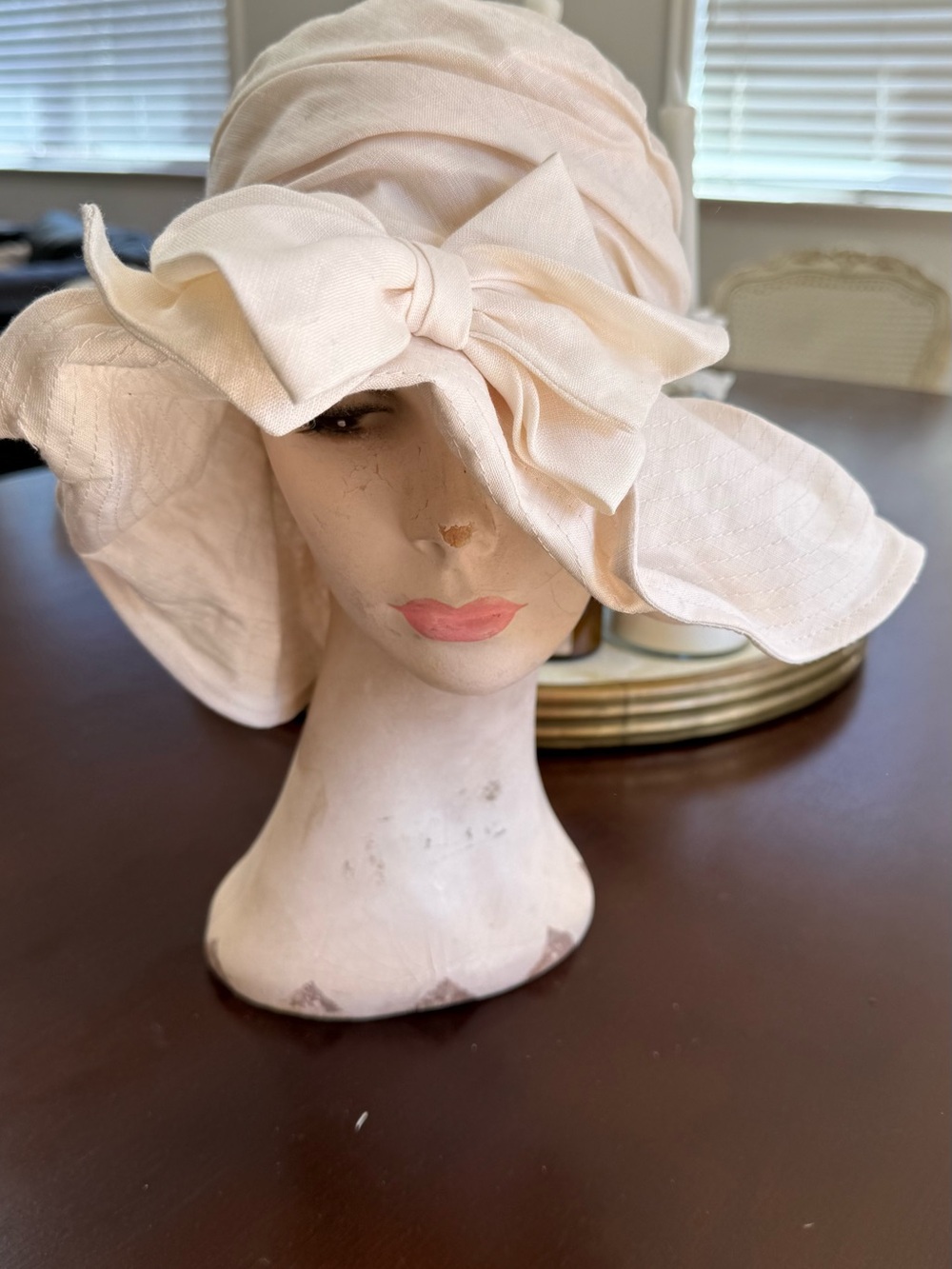 Grevi Wide-Brim Bow Sun Hat